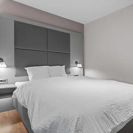 Grand Panorama Center Apartment